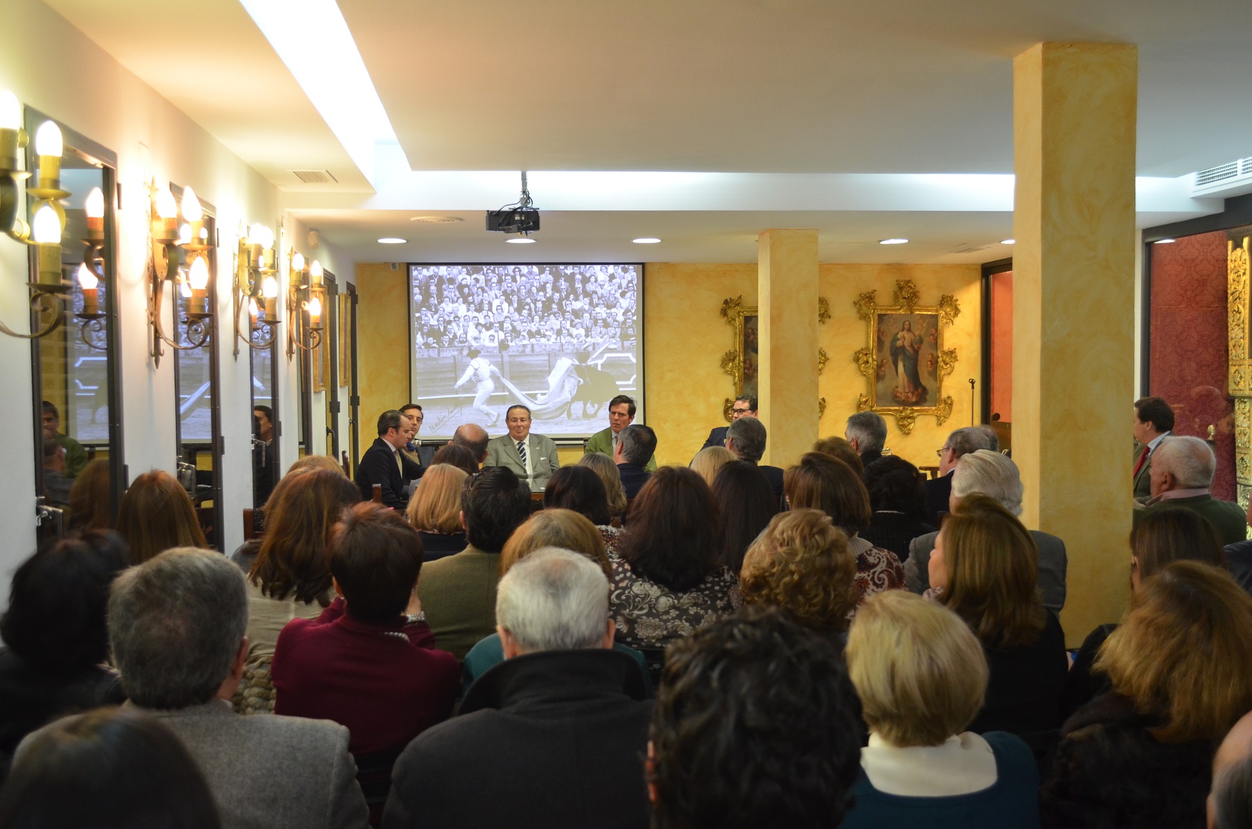 Mesa redonda:Tauromaquia y Cofradías