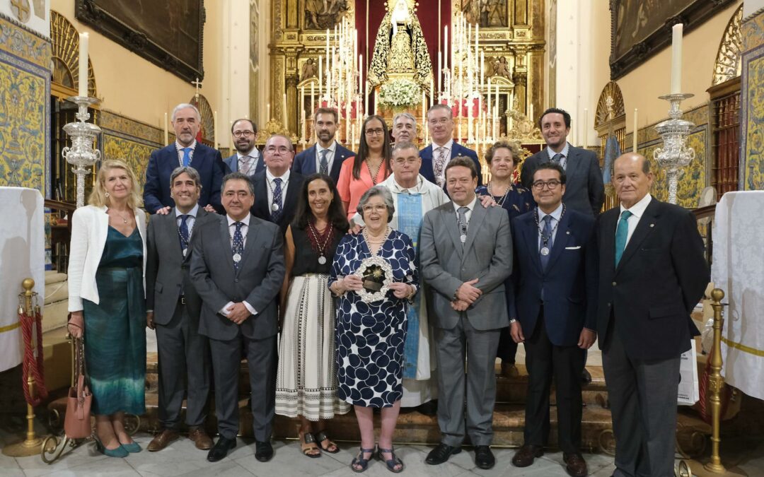 Camarera Honoraria A Nª Hª Dª María Lourdes García Fernández 2024